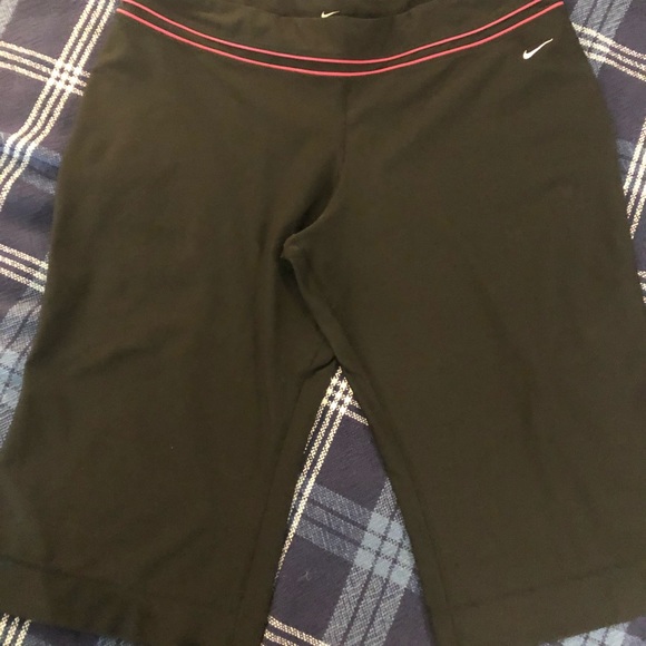 Nike Pants - Nike cropped Dri-fit capris